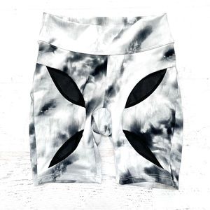Jo+Jax Black and White Tie Dye Bike Shorts Size Large